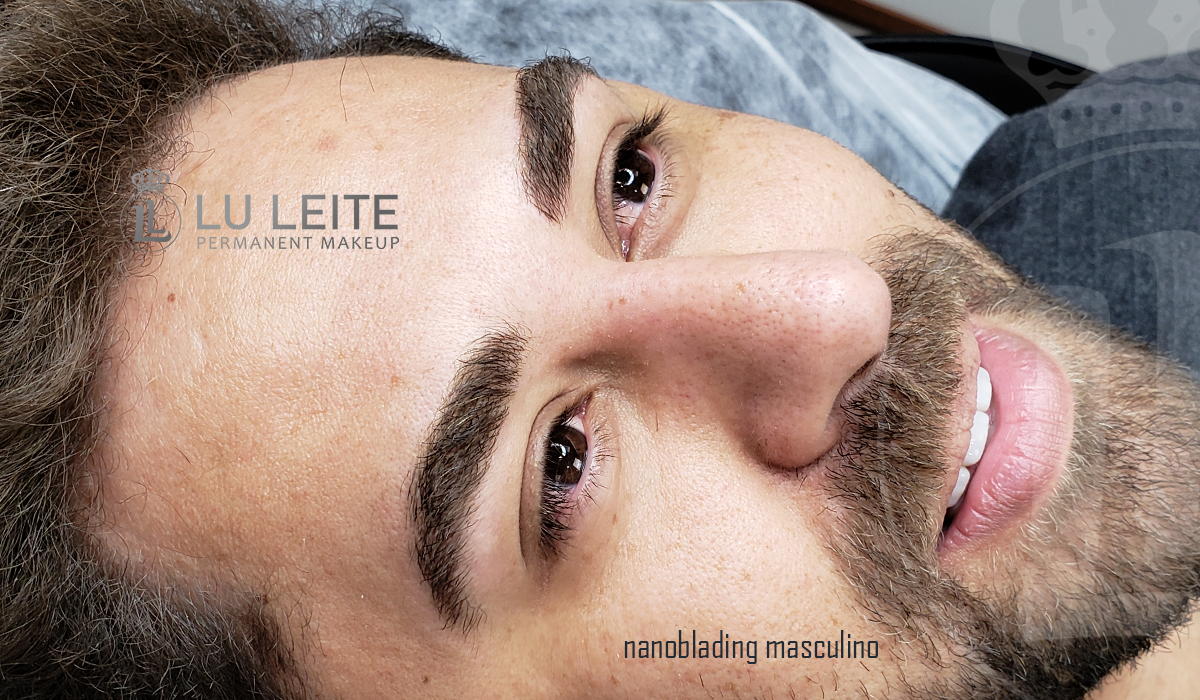 Microblading fio a fio hiper realista